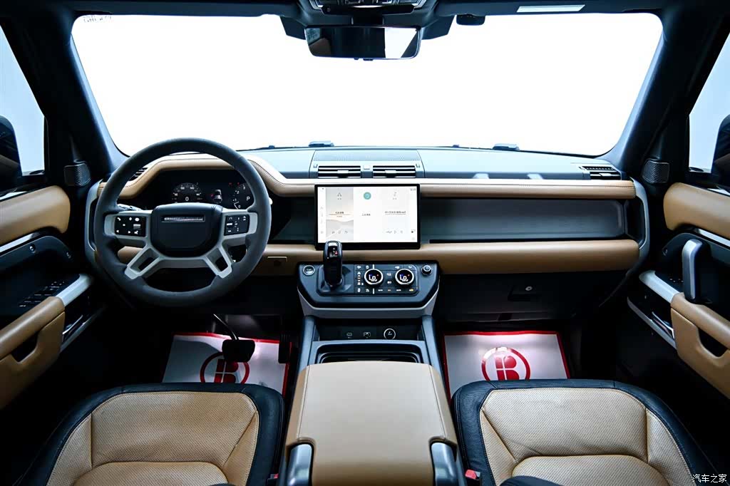 Land Rover Defender, 2024 14