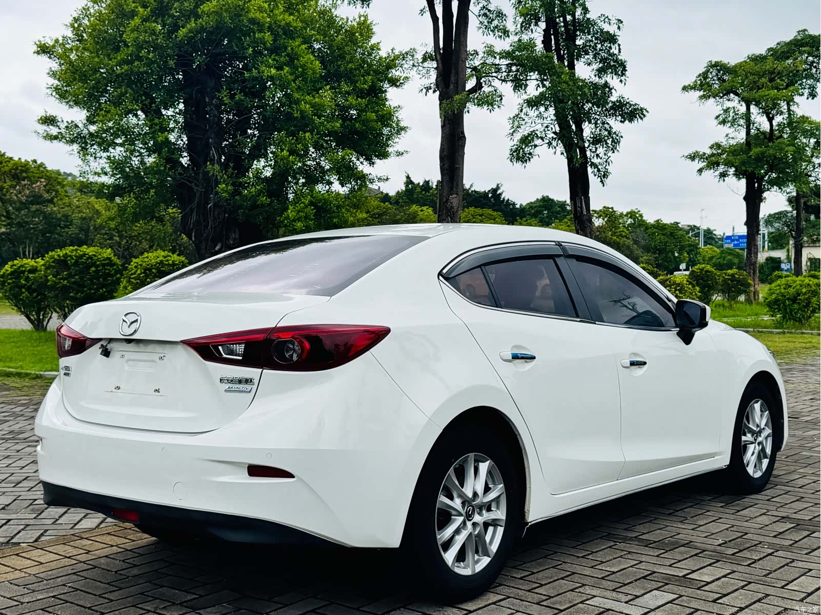 Mazda Mazda3, 2018 24