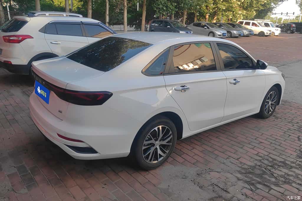 Geely Emgrand, 2024 3