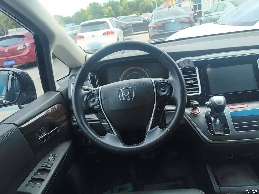 Honda Elysion, 2018 11