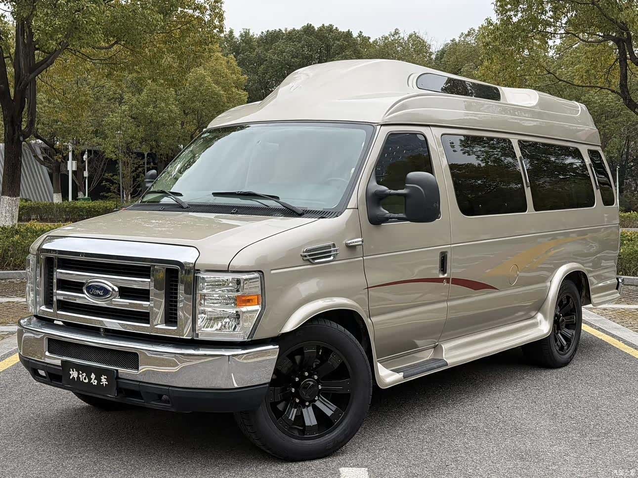 Ford E350, 2012 1