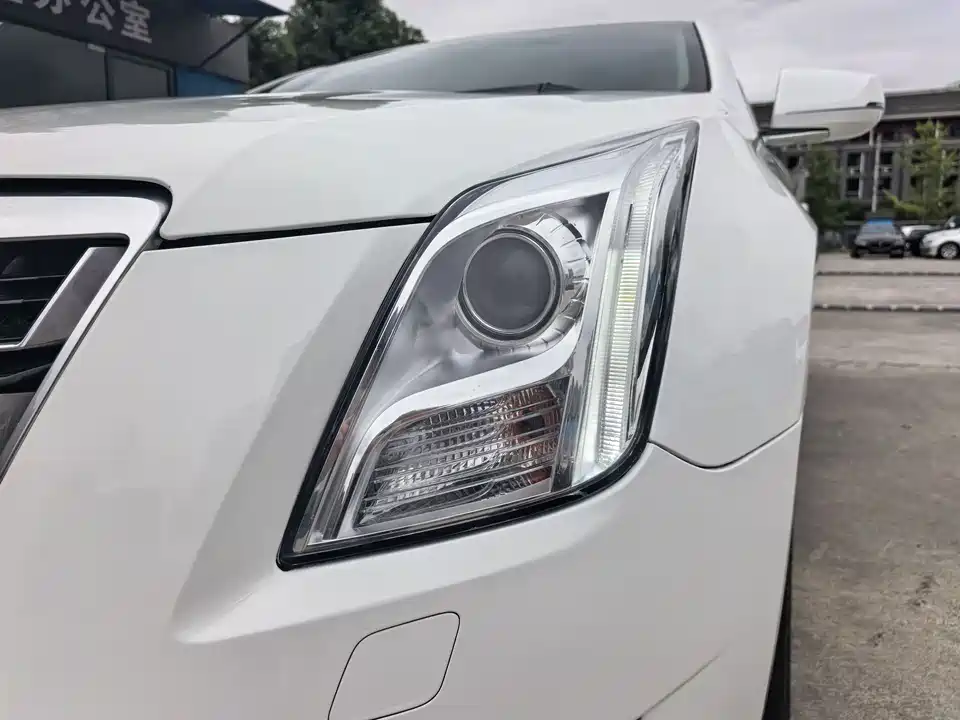 Cadillac XTS