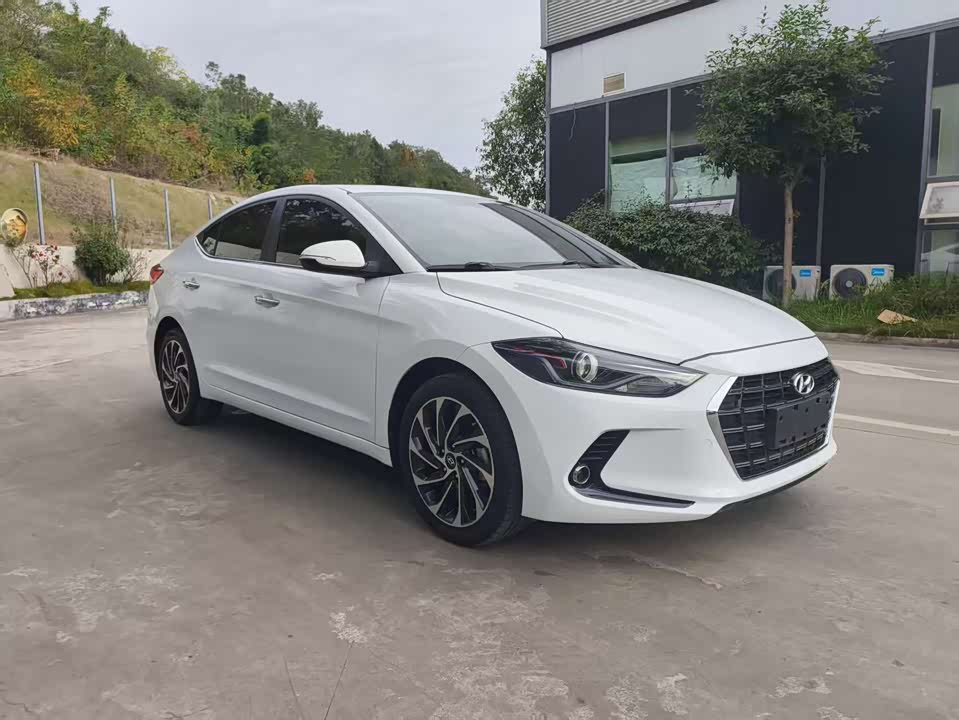 Hyundai Lead