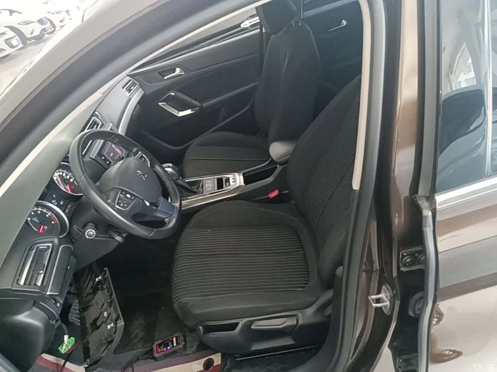 Peugeot 408, 2016 15