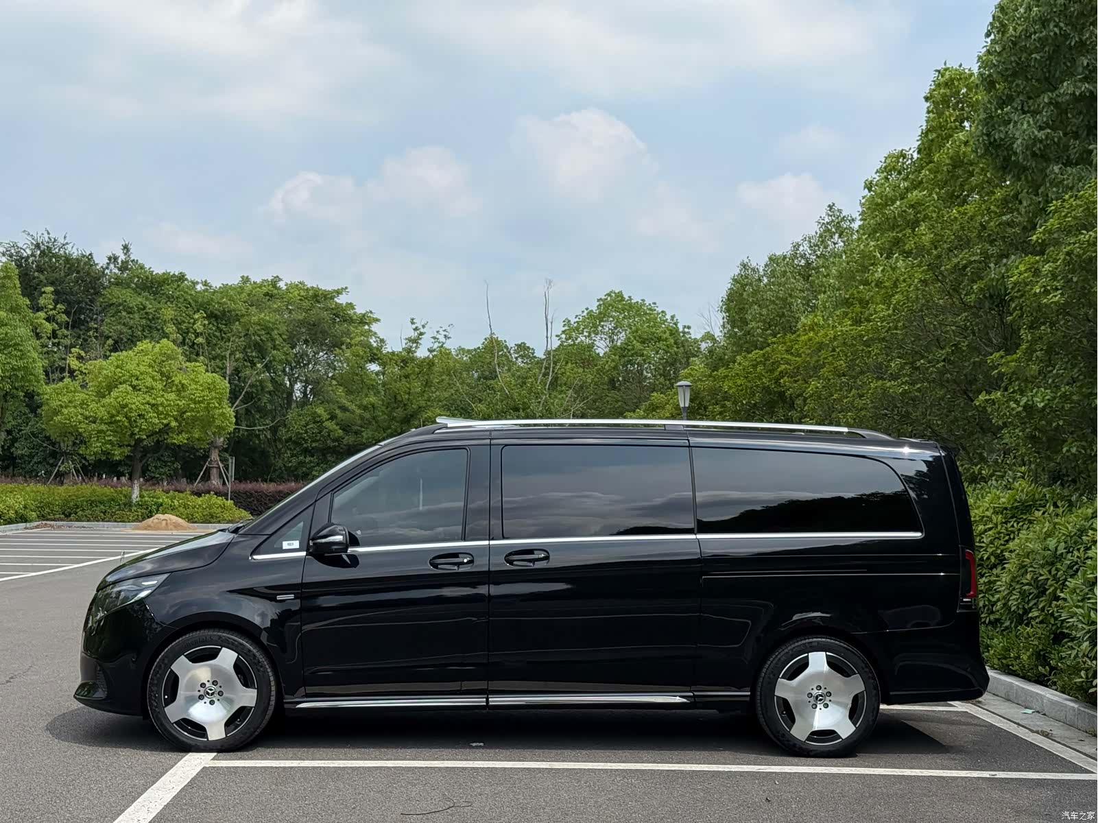 Mercedes-Benz V-Class, 2025 7
