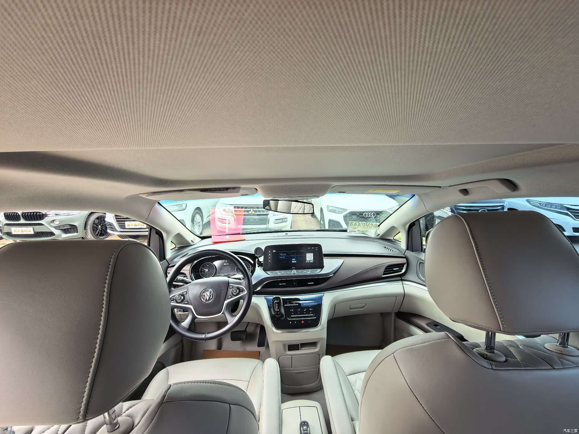 Buick GL8, 2025 10