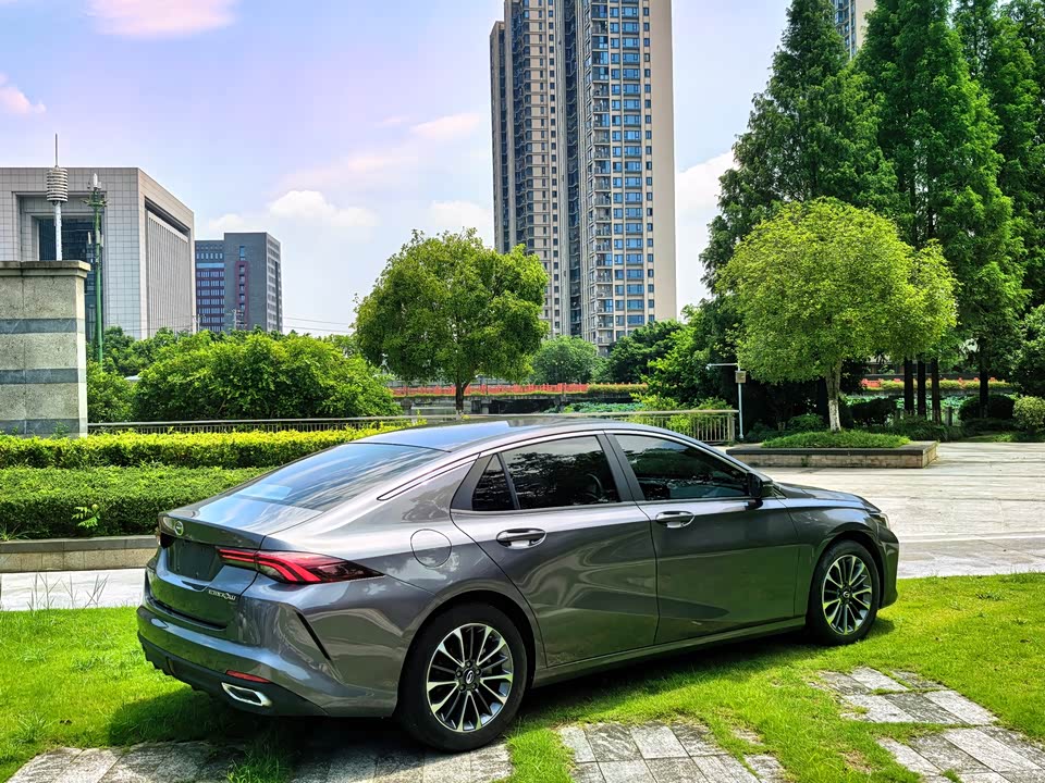 Trumpchi Shadow Leopard