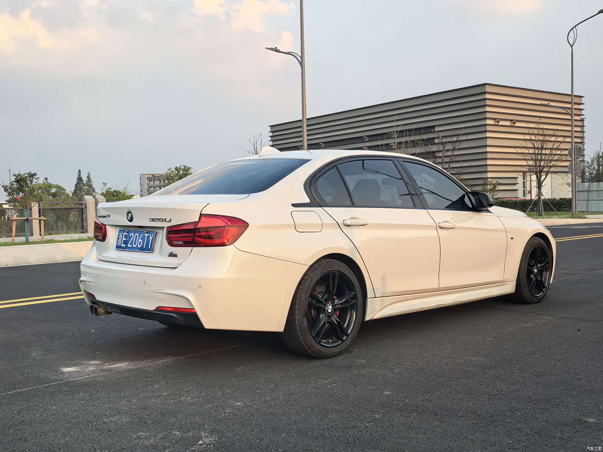 BMW 3 Series, 2017 7