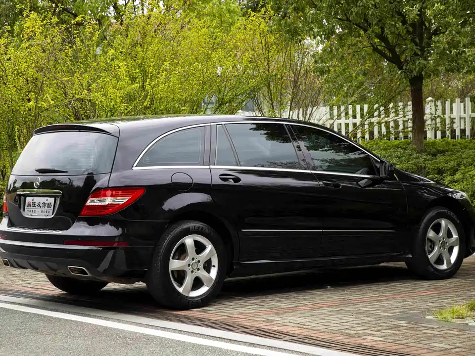 Mercedes-Benz R-class