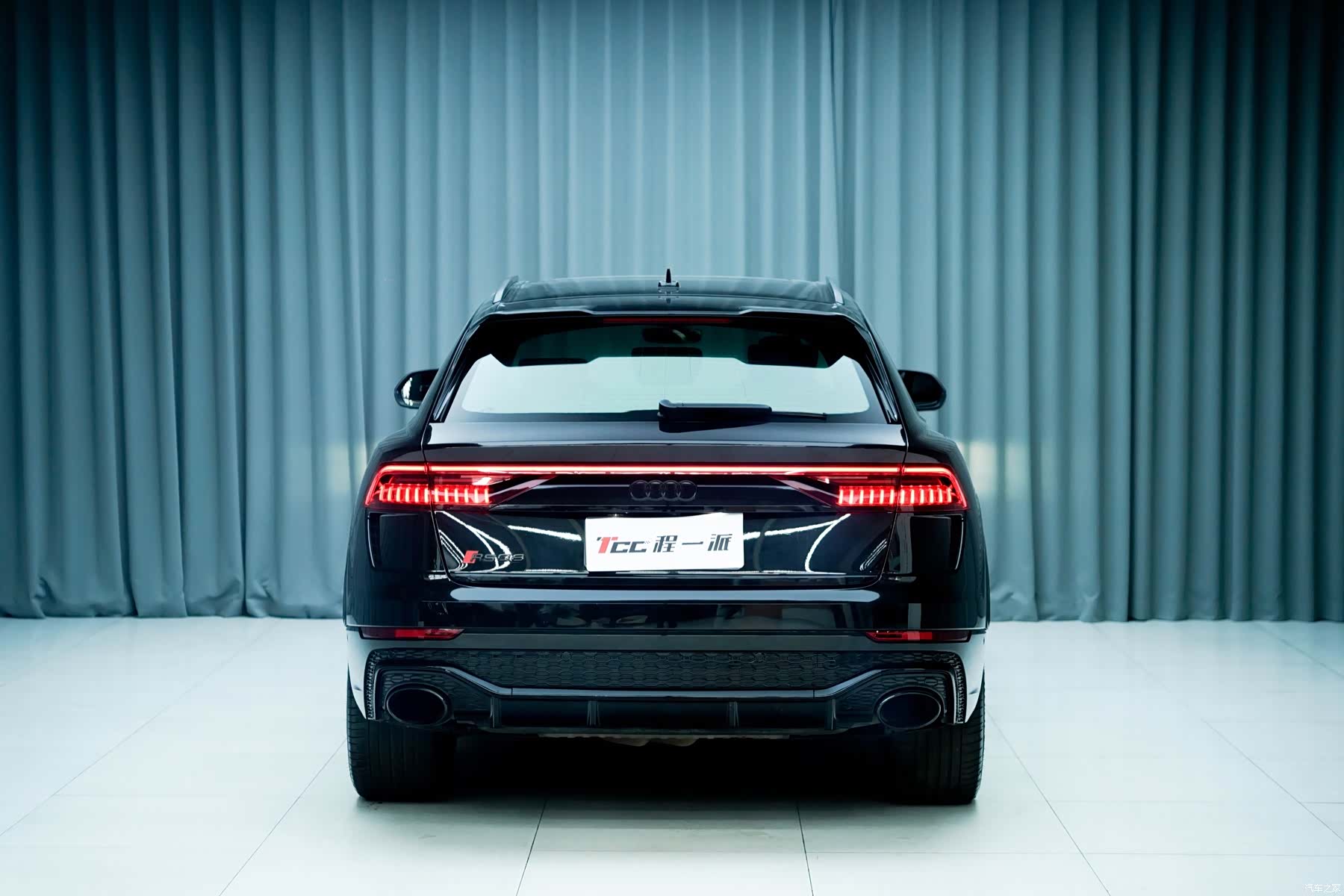 Audi Q8, 2022 6