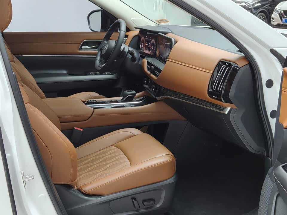 Nissan Exploring the land