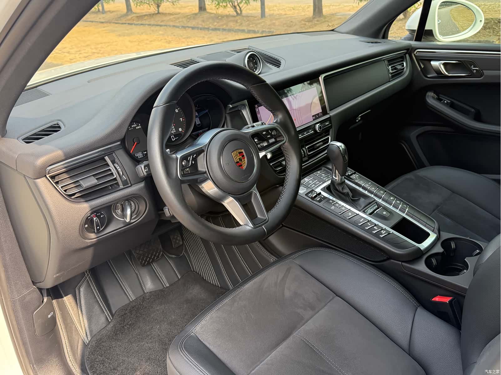 Porsche Macan, 2021 10