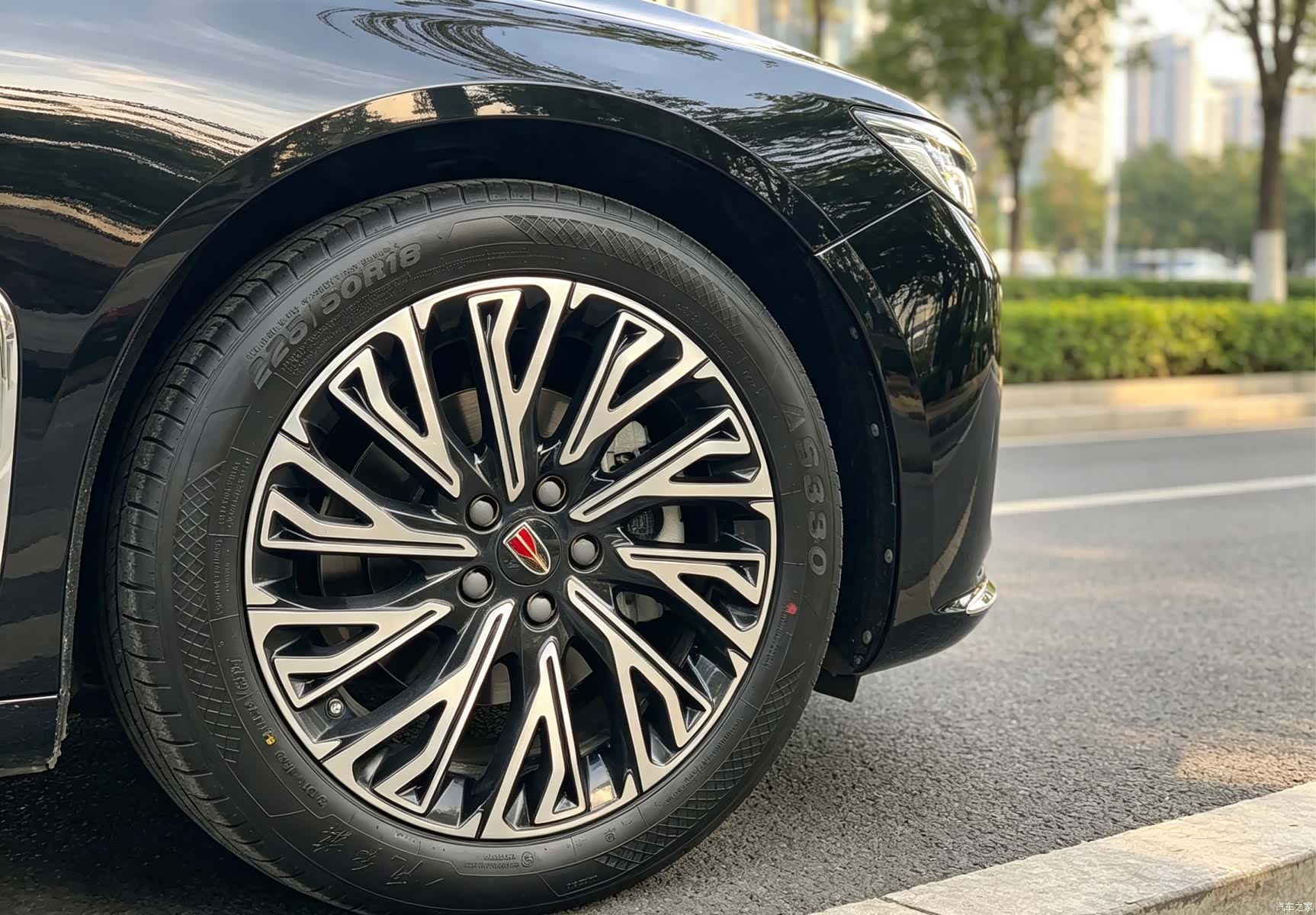 Hongqi H5, 2023 15