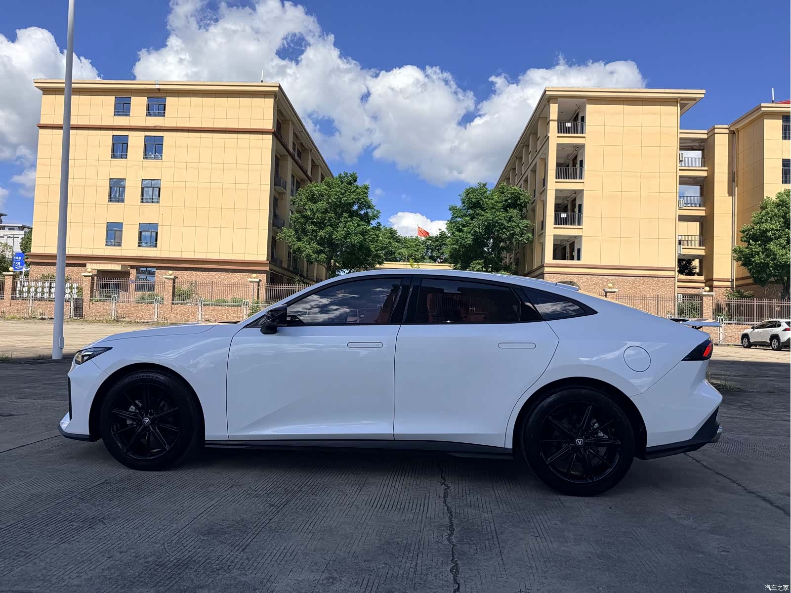 Changan UNI-V, 2023 10