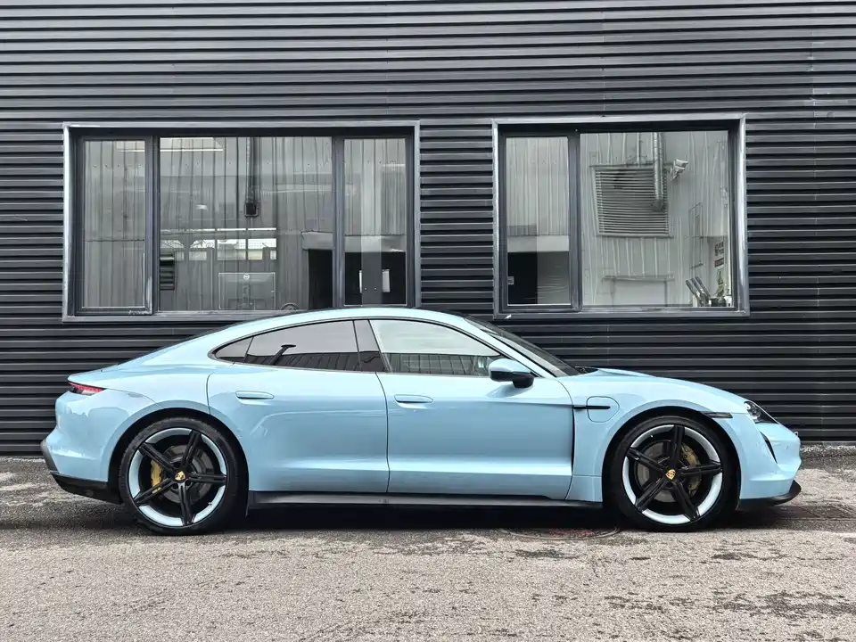 Porsche Taycan