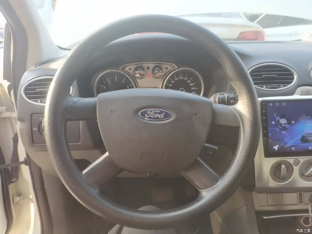 Ford Focus, 2016 11