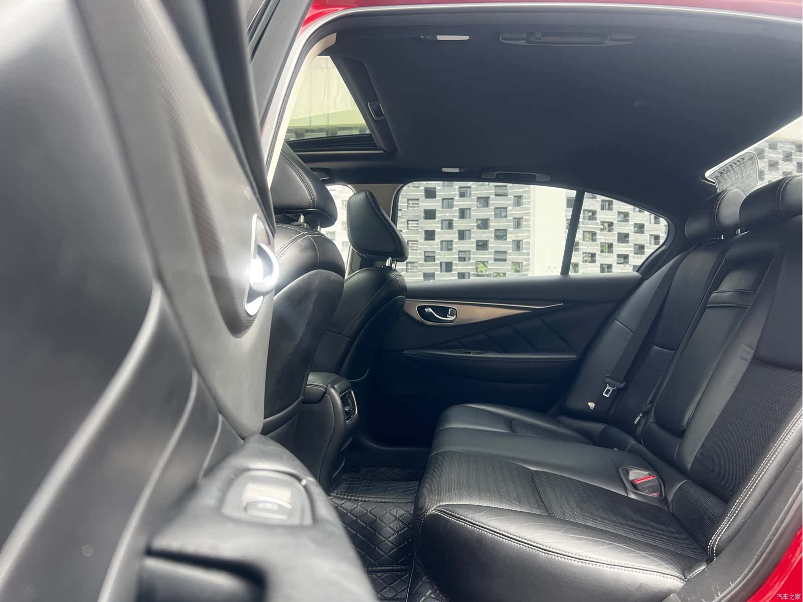 Infiniti Q50L, 2015 22