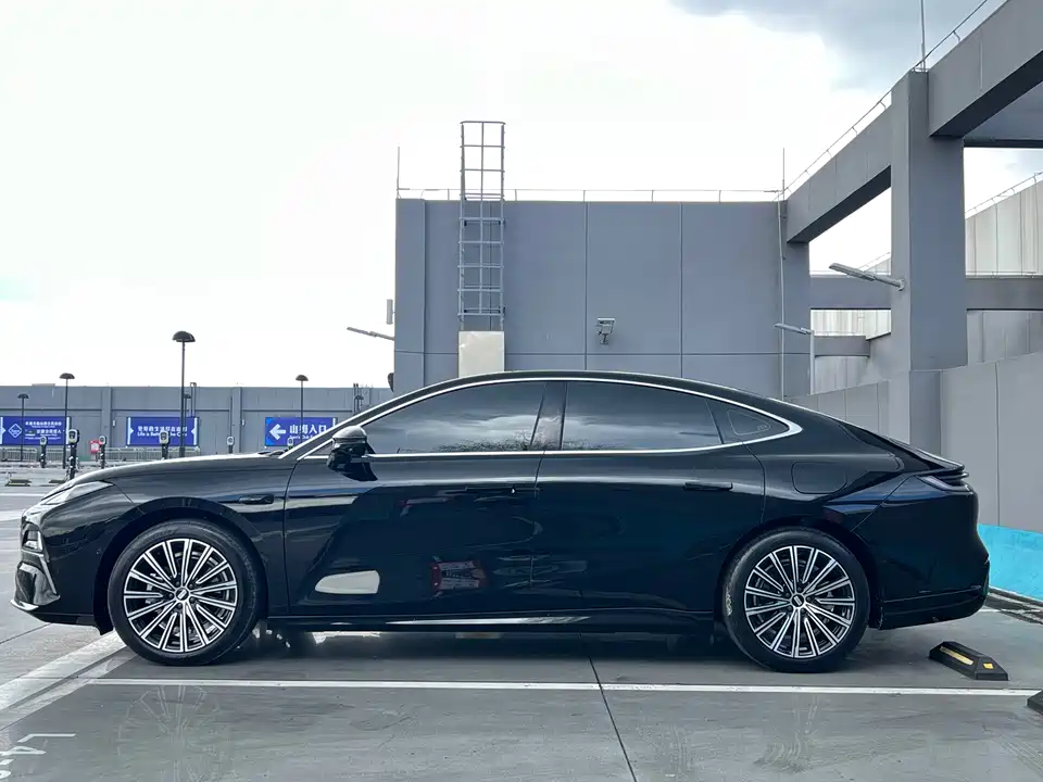 Geely Galaxy Galaxy Sparkle 8