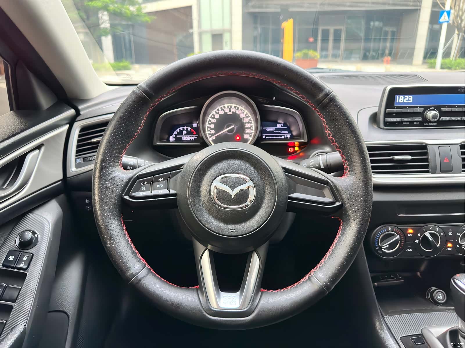 Mazda Mazda3, 2017 14