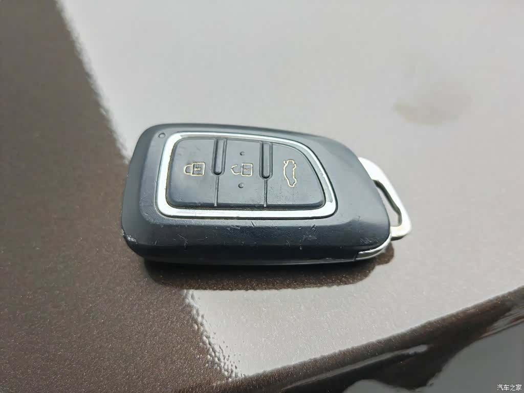 DongFeng AX7, 2017 19