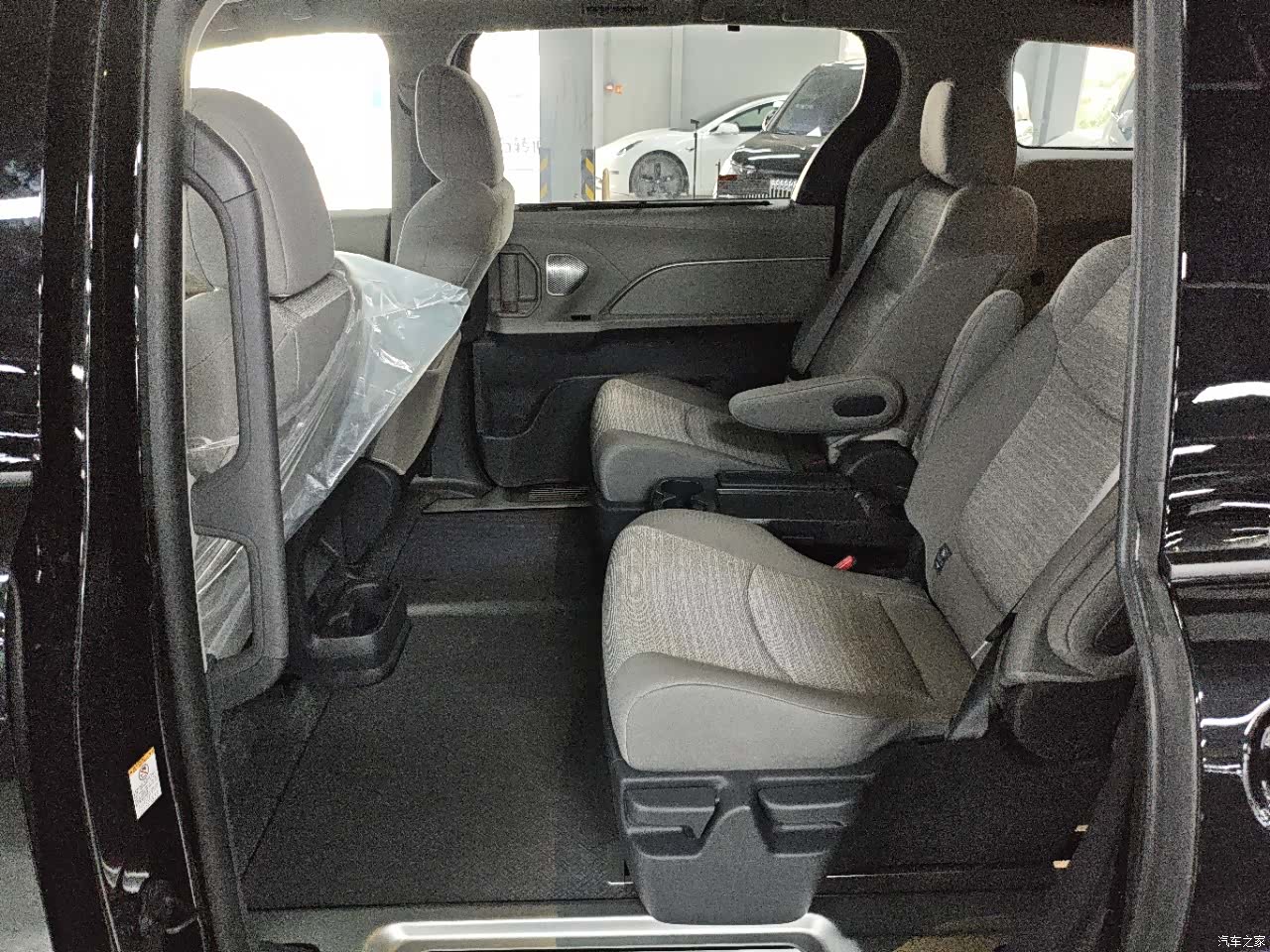 Toyota Sienna, 2026 6