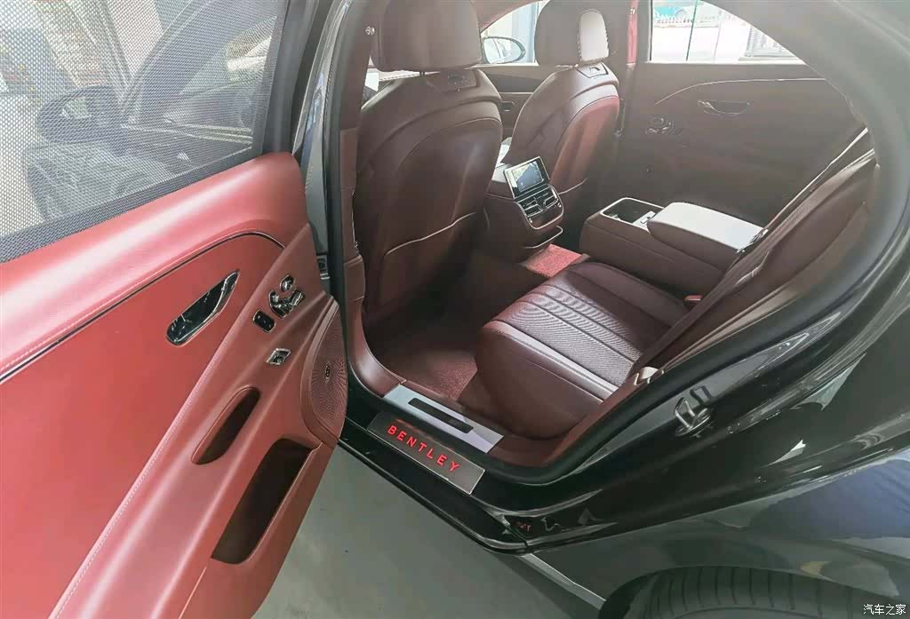 Bentley Flying Spur, 2021 4