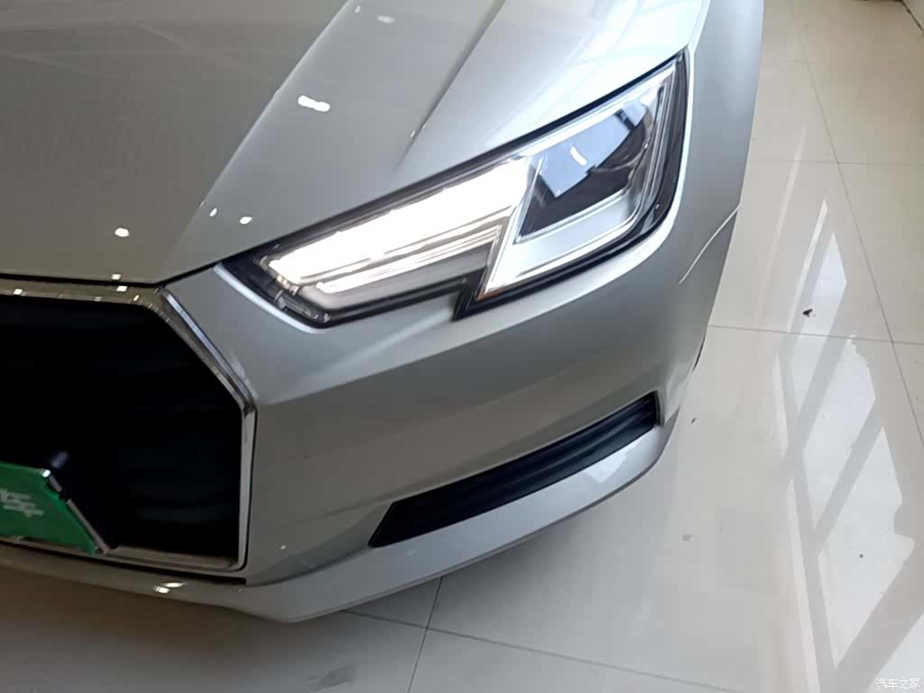 Audi A4L, 2017 24