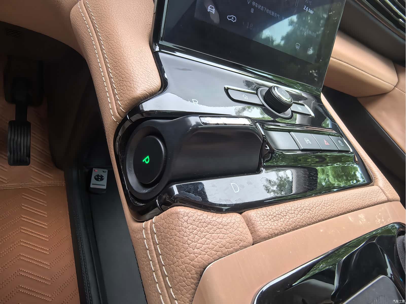 NIO ES8, 2019 13