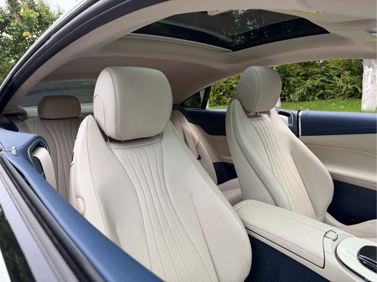 Mercedes-Benz E-Class, 2019 11