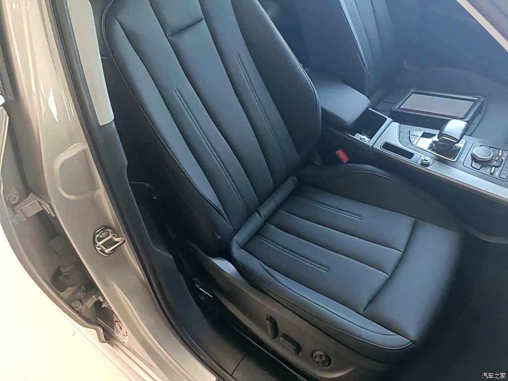 Audi A4L, 2017 25