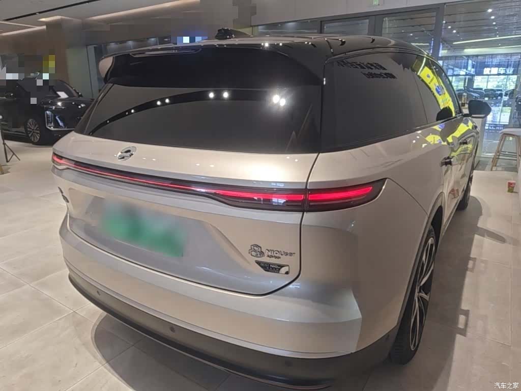 NIO ES8, 2023 7