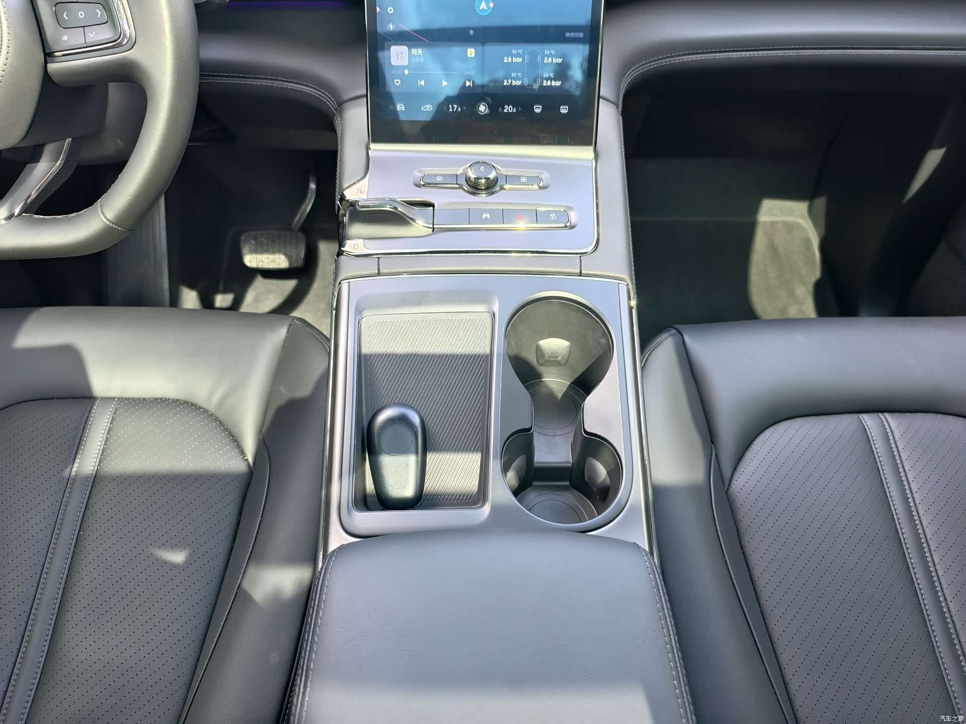NIO ES6, 2022 11