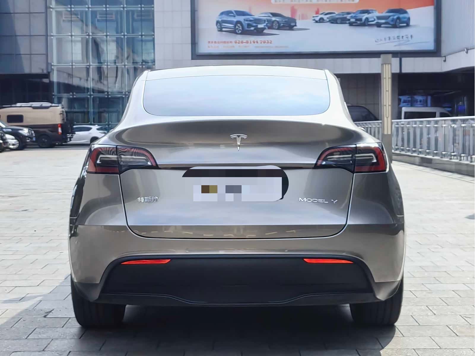 Tesla Model Y, 2021 11