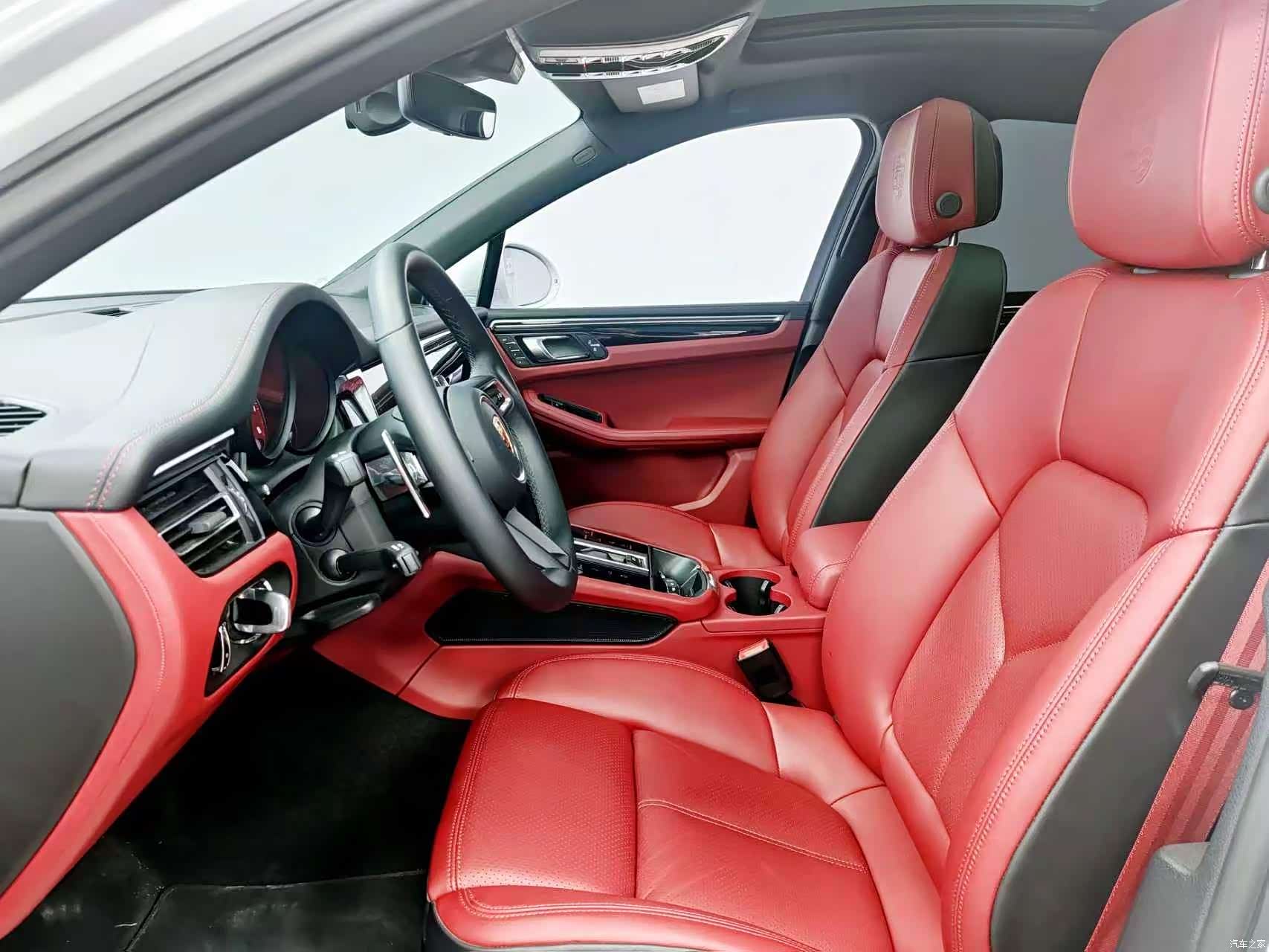 Porsche Macan, 2024 9