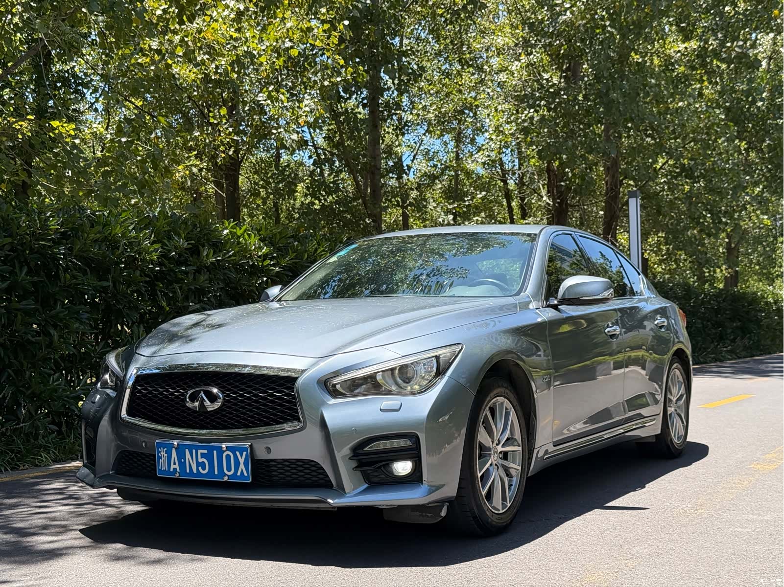 Infiniti Q50L