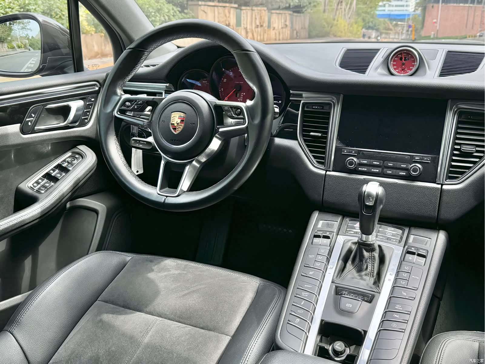 Porsche Macan, 2018 11