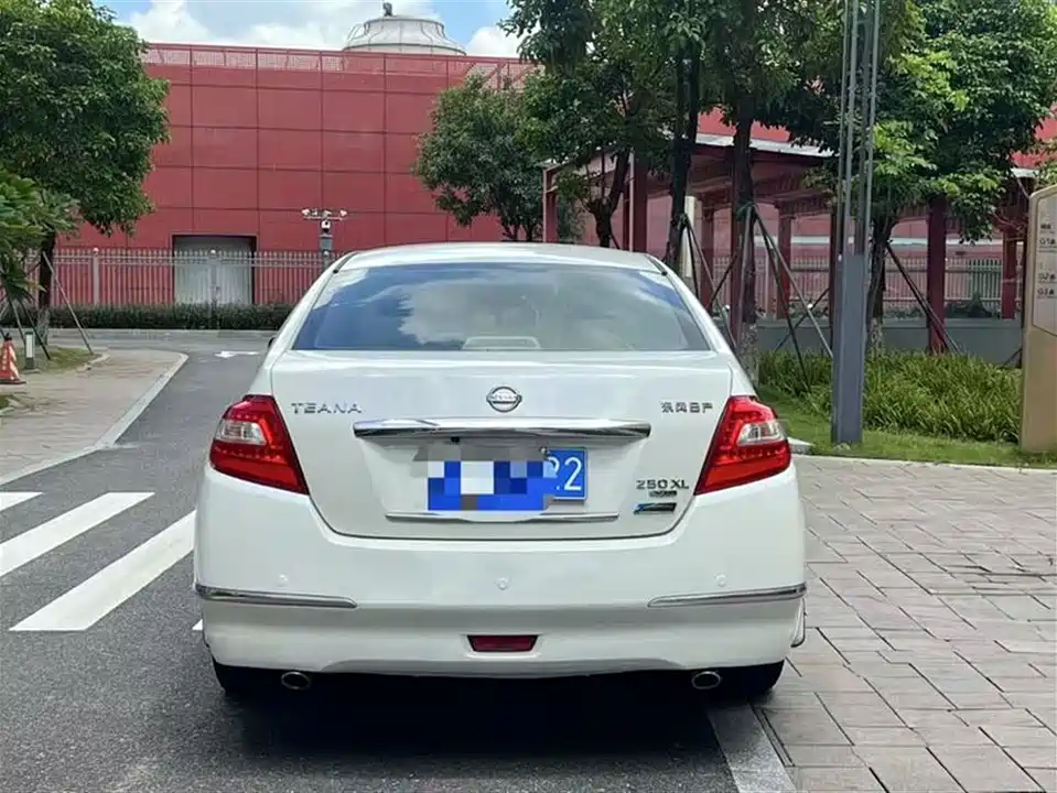 Nissan Teana