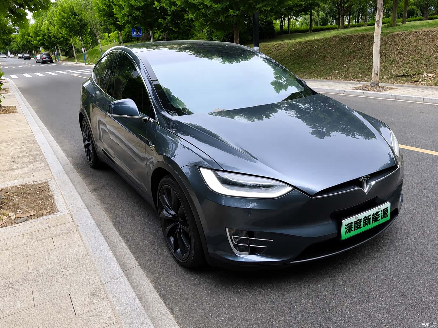 Tesla Model X, 2019 3