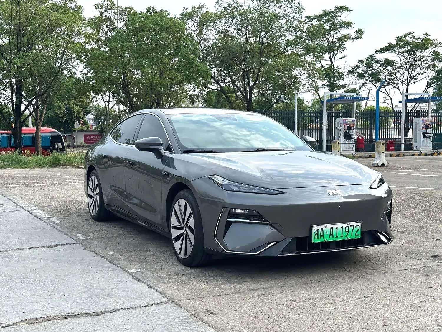 Geely E8, 2024 3