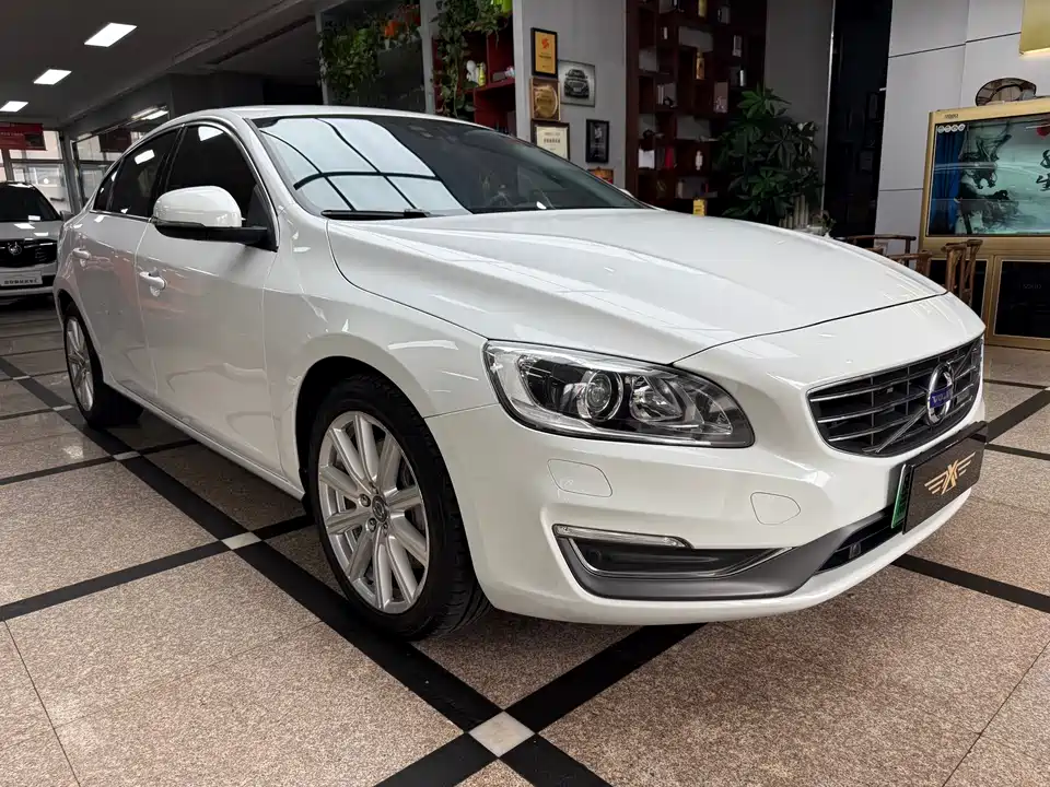 Volvo S60