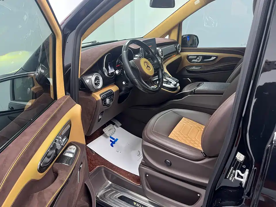 Mercedes-Benz V-class