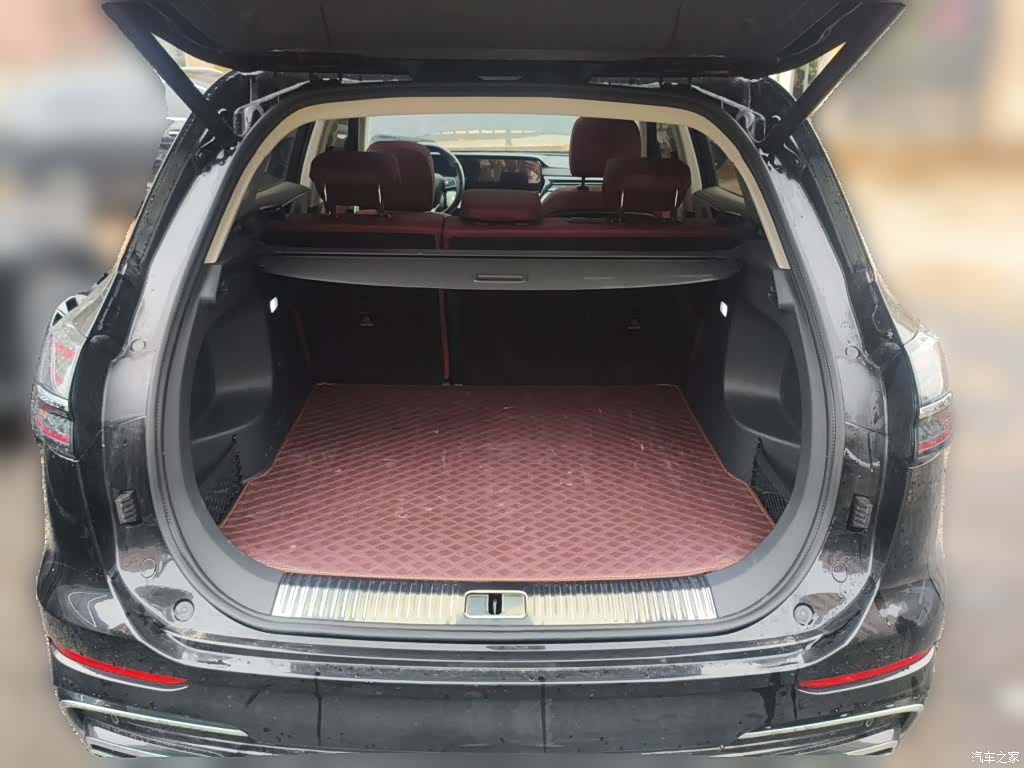 Hongqi HS5, 2025 15