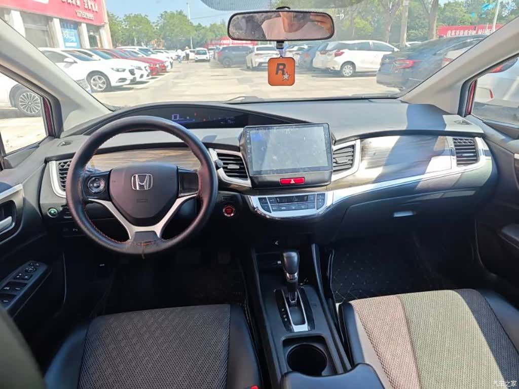Honda Jade, 2018 все фото