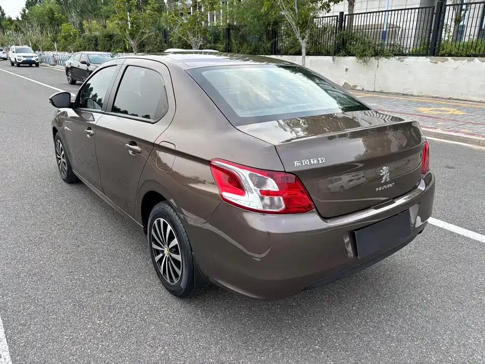 Peugeot 301