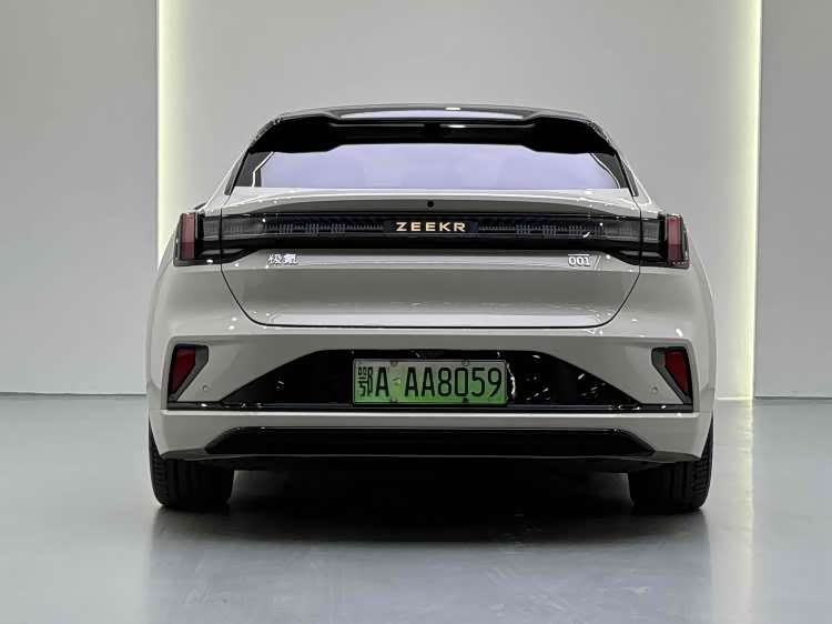 Zeekr 001
