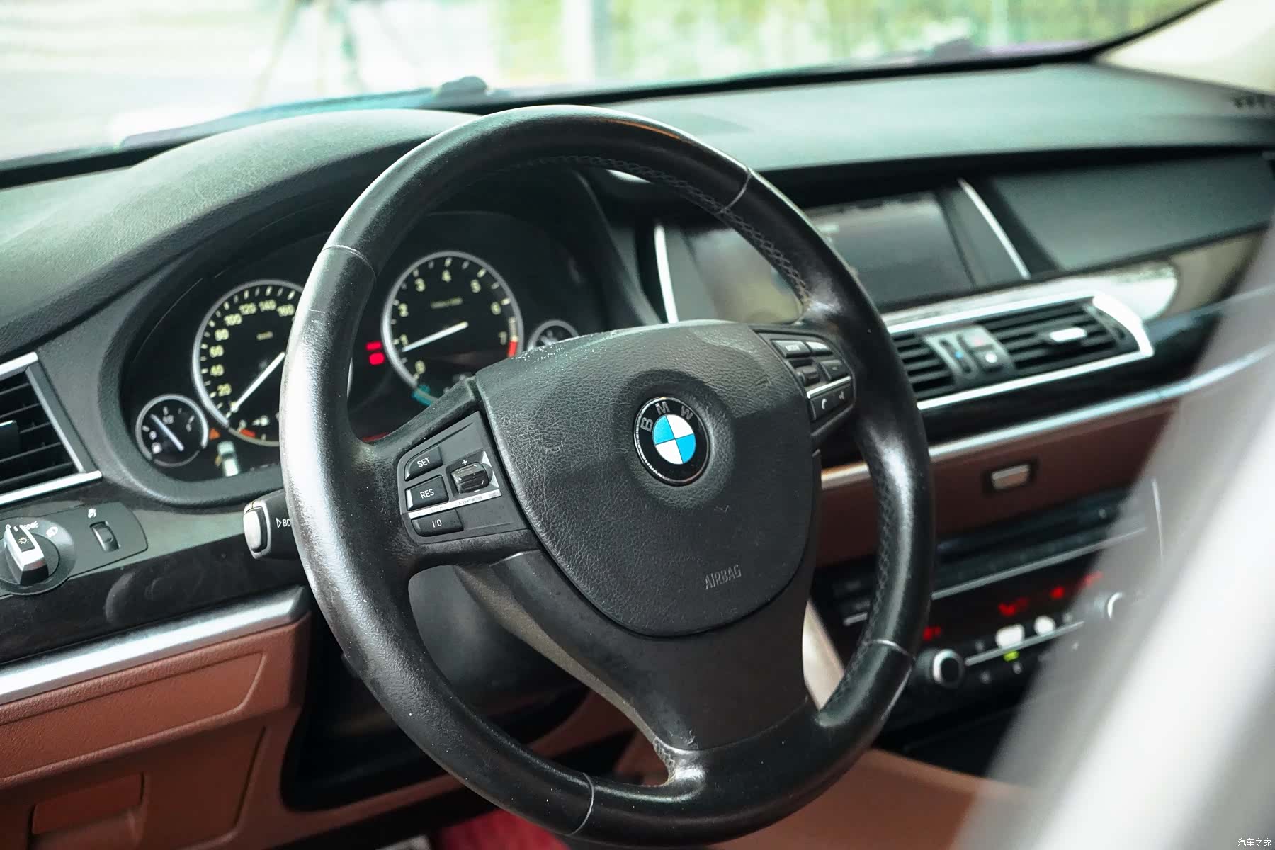 BMW 5 Series, 2012 8