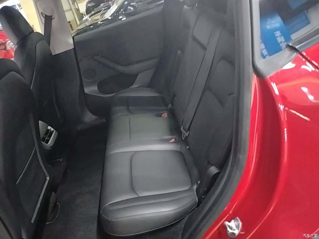 Tesla Model Y, 2021 17