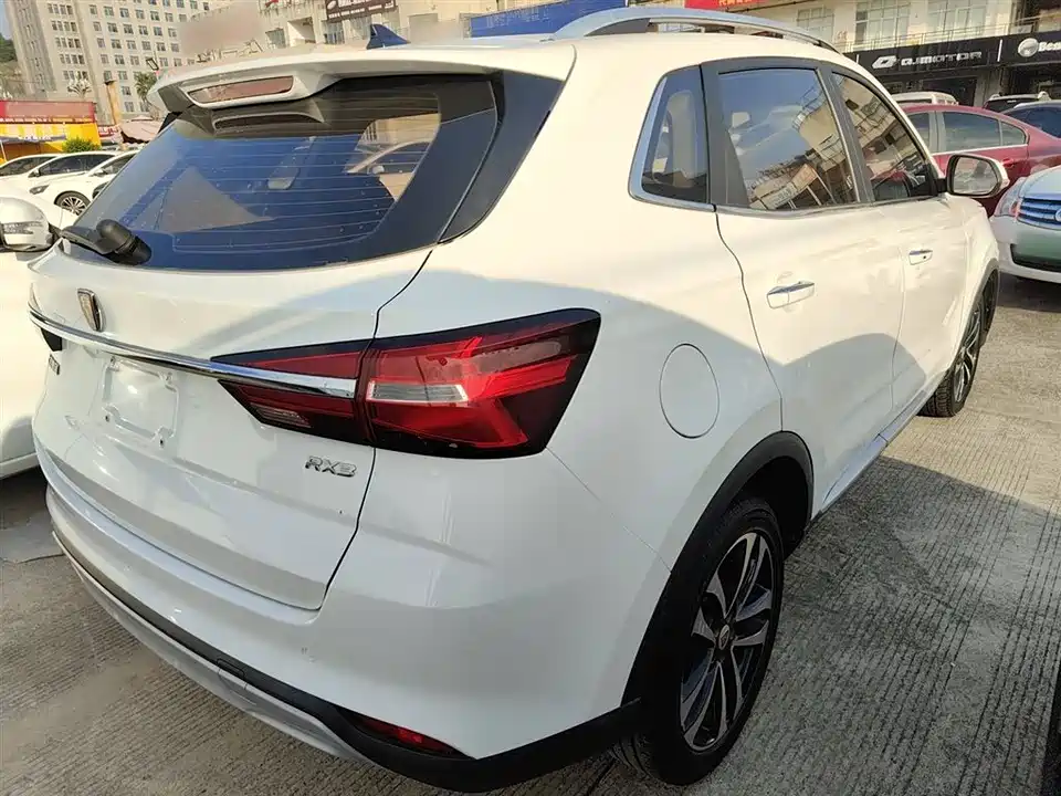Roewe RX3