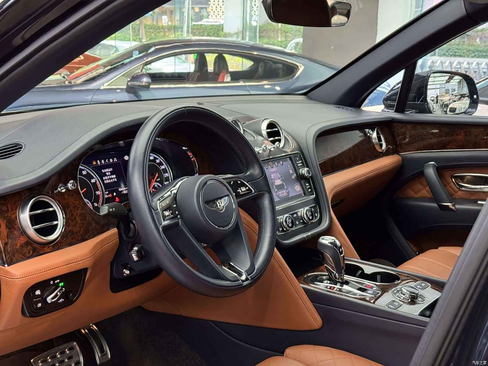 Bentley Bentayga, 2017 7