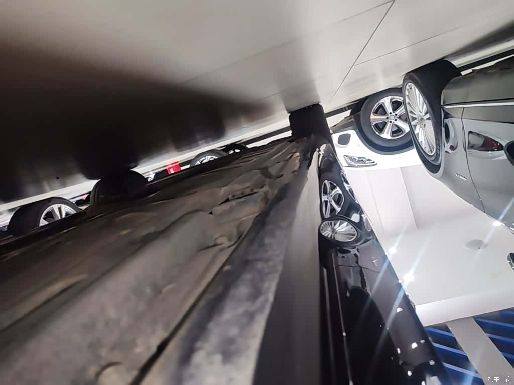 Mercedes-Benz E-Class, 2023 22